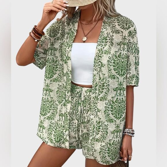 2-Piece Lightweight Shorts Set - Picture 3 of 5